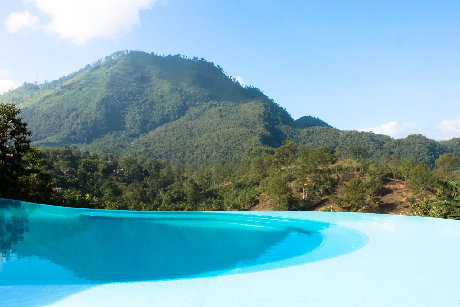 Zephyr Lodge Lanquin Guatemala hostel