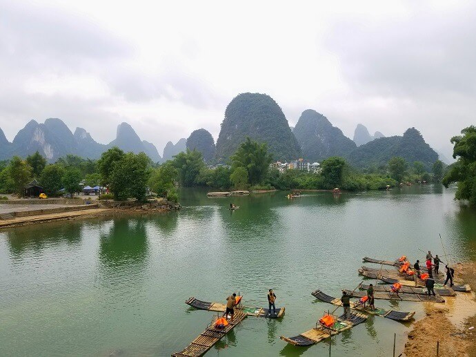 Yulong River Gongnong Bridge